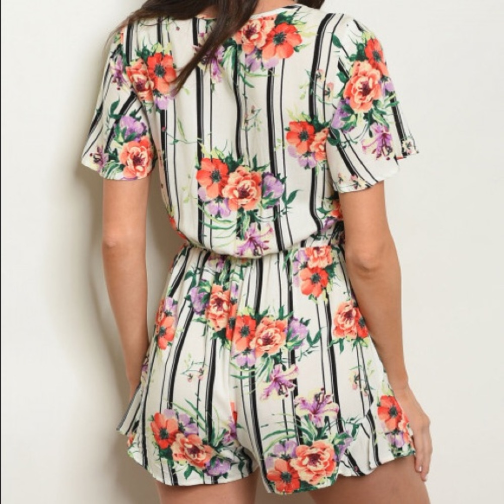 Ivory Floral Romper- Only Sz Medium Left - Picture 2 of 2